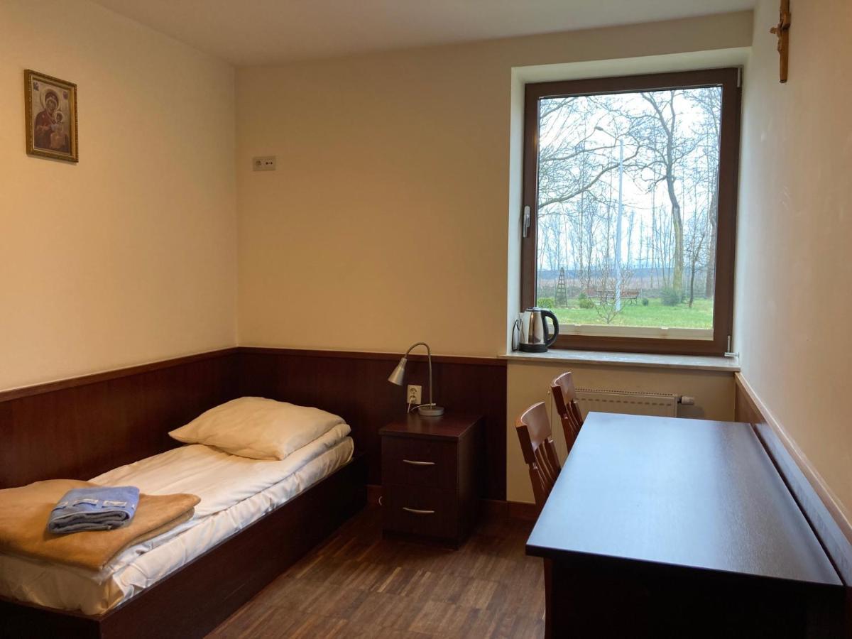 帕比亚尼采 Uroczysko Porszewice - Osrodek Konferencyjno-Rekolekcyjny酒店 外观 照片